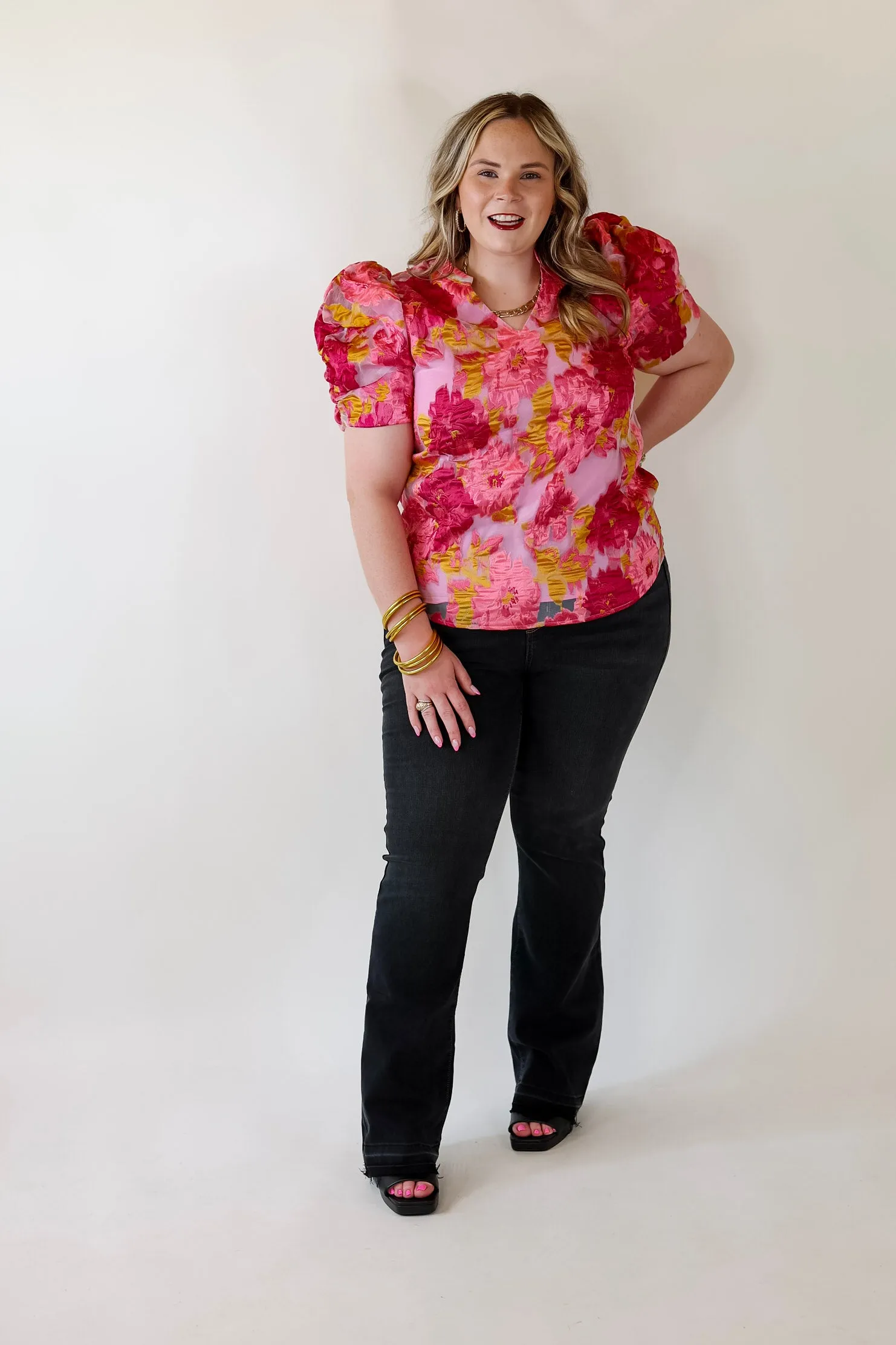 A Fine Feeling Floral Print Top with Puffed Sleeves in Pink