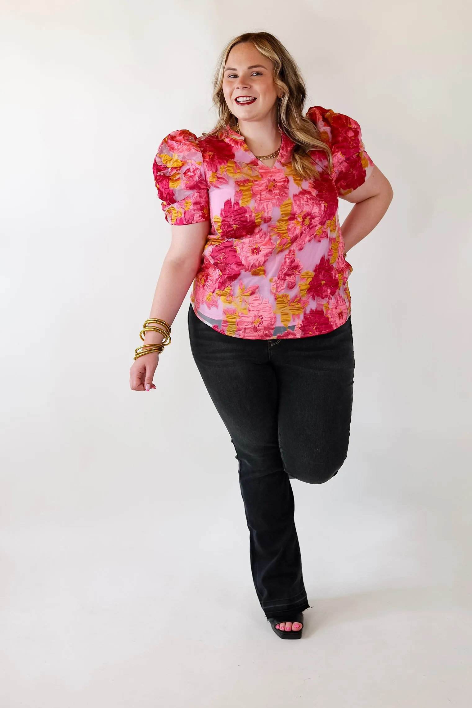 A Fine Feeling Floral Print Top with Puffed Sleeves in Pink